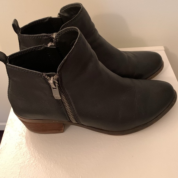 Leather ankle boot - Picture 2 of 4